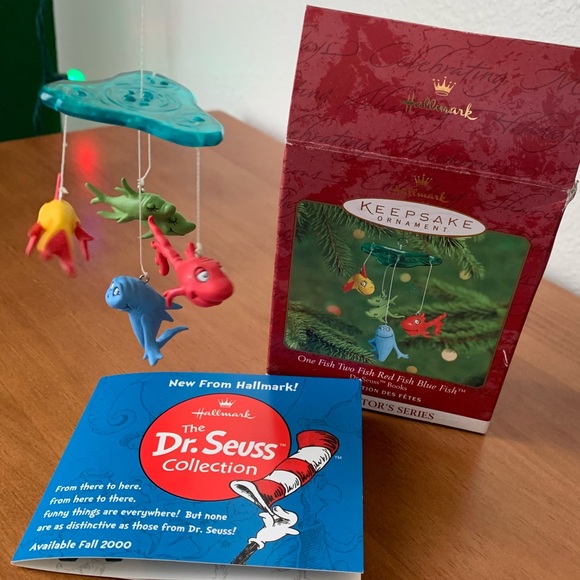 DR SUESS HALLMARK KEEPSAKE ORNAMENT 2000 Collector’s Series One Fish Two Fish - Picture 2 of 11